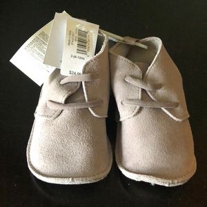 COPY - Gap new baby shoes cow suede 6 to 12 months